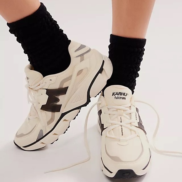 Karhu Super Fulcrum Sneakers Vanilla Ice Black NWOT - Picture 1 of 16